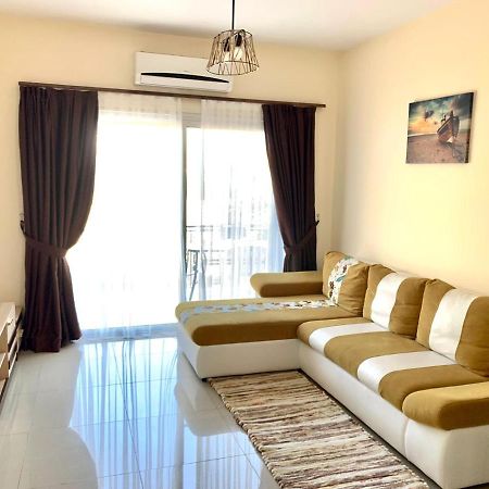 Amazing Two-Bedroom Apartment In Residence Lukomorye D1 With Private Garden Karavas  Exteriér fotografie