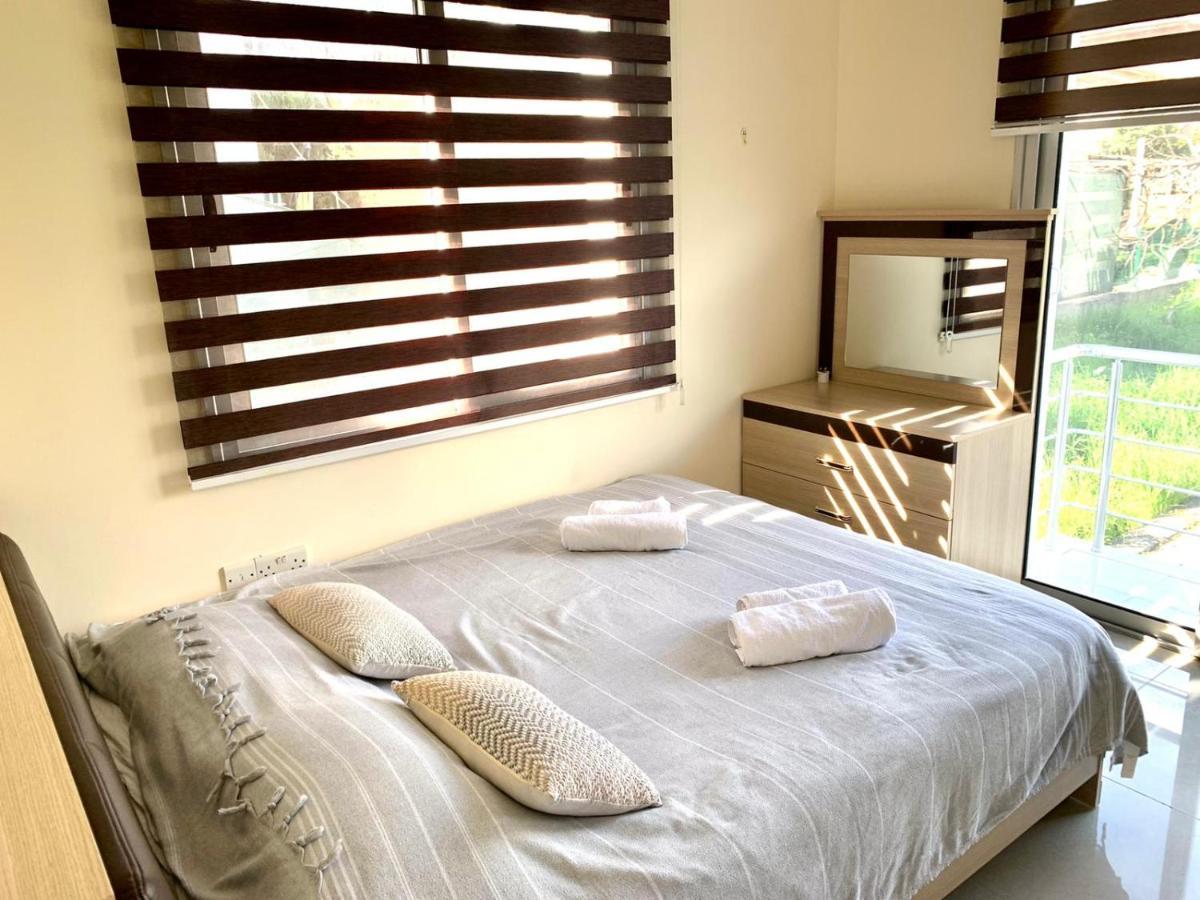 Amazing Two-Bedroom Apartment In Residence Lukomorye D1 With Private Garden Karavas  Exteriér fotografie