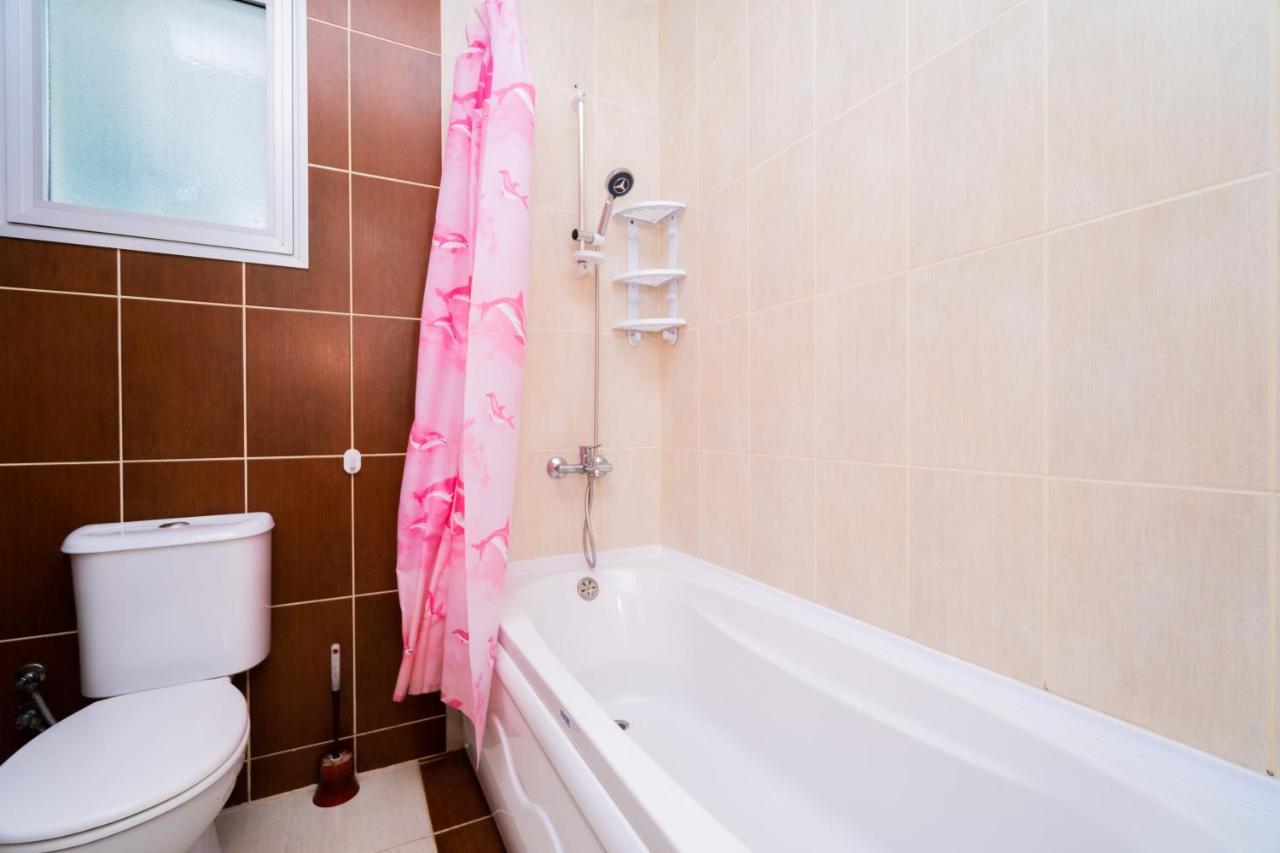 Amazing Two-Bedroom Apartment In Residence Lukomorye D1 With Private Garden Karavas  Exteriér fotografie